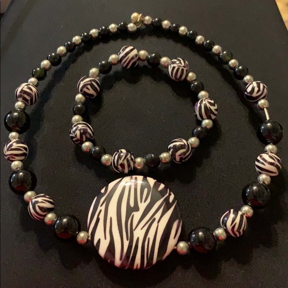 Black and silver zebra necklace and bracelet set